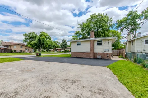 3846 169TH Street Country Club Hills IL 60478