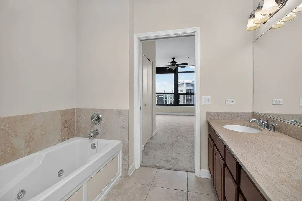 1600 South Prairie Avenue Chicago IL 60616