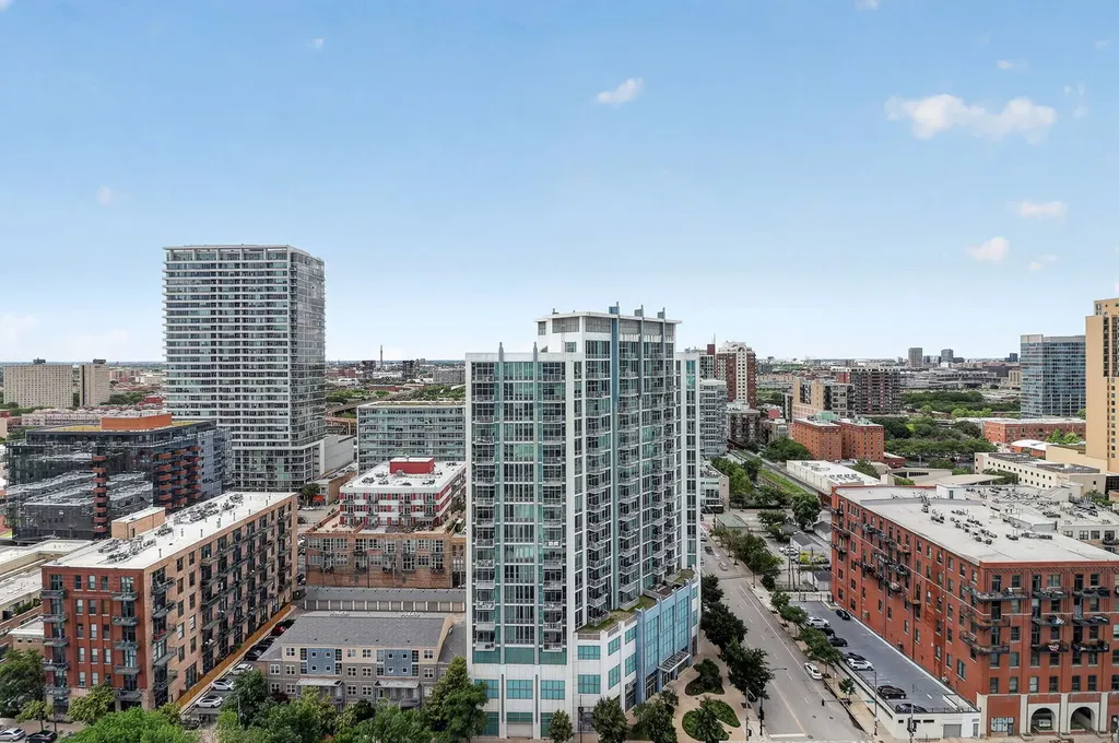 1600 South Prairie Avenue Chicago IL 60616