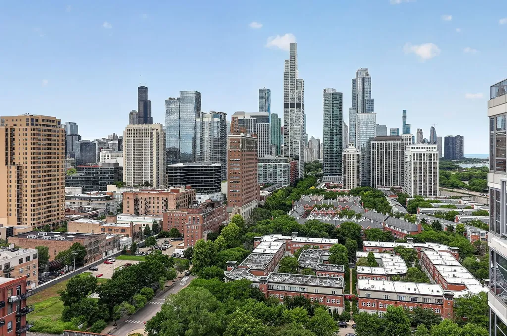 1600 South Prairie Avenue Chicago IL 60616