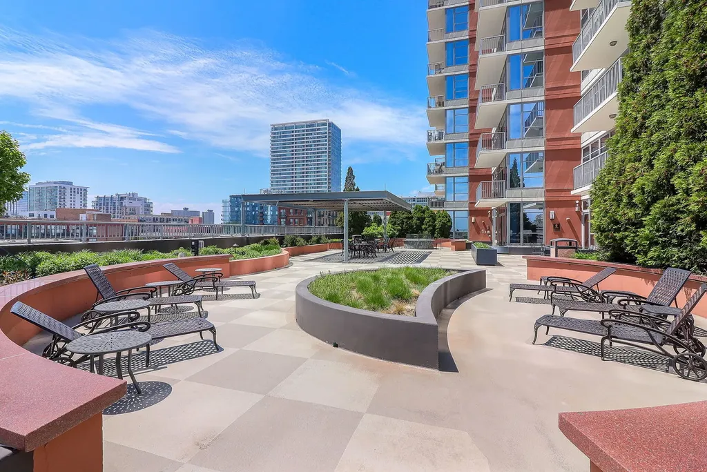 1600 South Prairie Avenue Chicago IL 60616