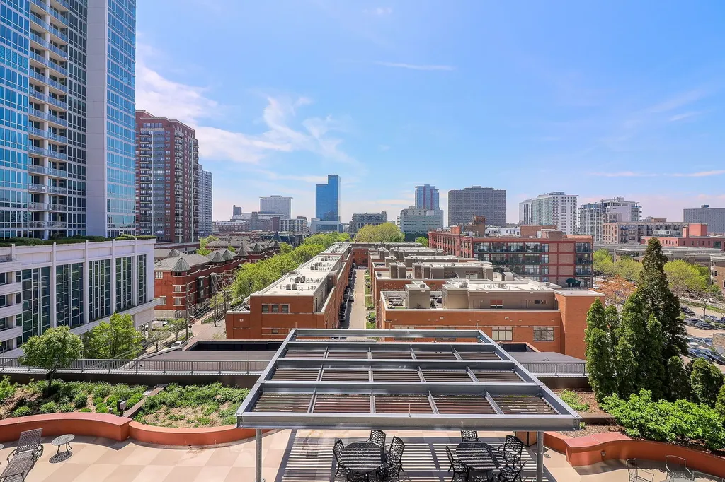 1600 South Prairie Avenue Chicago IL 60616