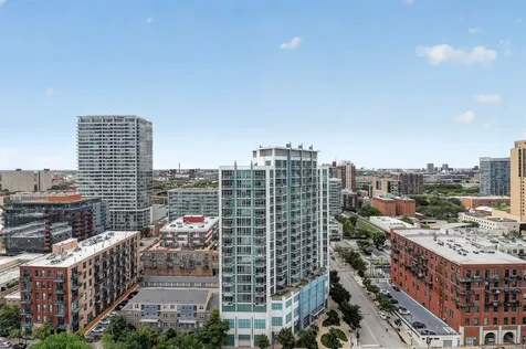1600 South Prairie Avenue Chicago IL 60616