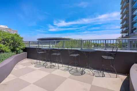 1600 South Prairie Avenue Chicago IL 60616