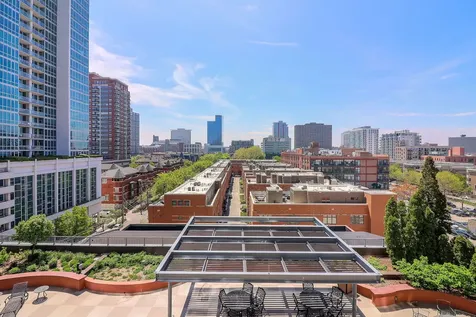 1600 South Prairie Avenue Chicago IL 60616