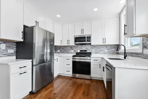3335 Sunnyside Avenue Brookfield IL 60513