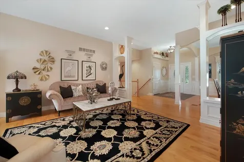 2231 Luther Lowell Lane Sycamore IL 60178