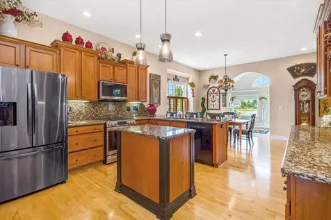 2231 Luther Lowell Lane Sycamore IL 60178