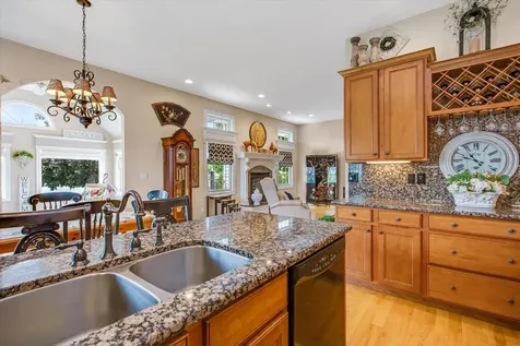 2231 Luther Lowell Lane Sycamore IL 60178