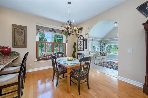 2231 Luther Lowell Lane Sycamore IL 60178