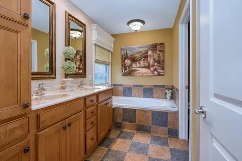 2231 Luther Lowell Lane Sycamore IL 60178