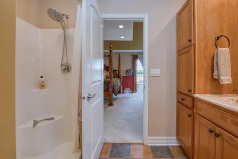 2231 Luther Lowell Lane Sycamore IL 60178
