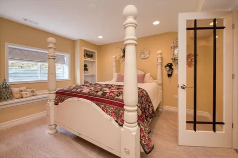 2231 Luther Lowell Lane Sycamore IL 60178