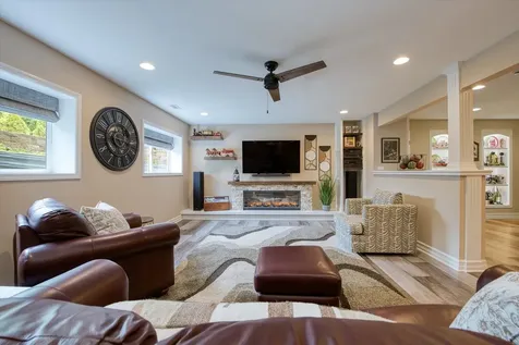 2231 Luther Lowell Lane Sycamore IL 60178