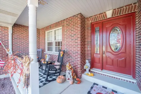 2231 Luther Lowell Lane Sycamore IL 60178