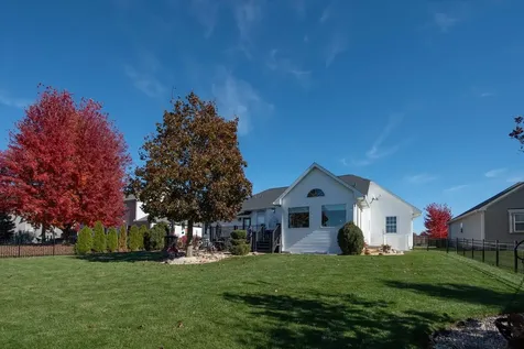 2231 Luther Lowell Lane Sycamore IL 60178