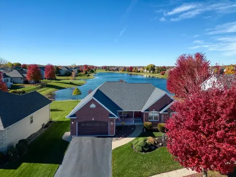 2231 Luther Lowell Lane Sycamore IL 60178