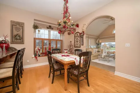 2231 Luther Lowell Lane Sycamore IL 60178