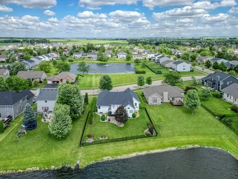 2231 Luther Lowell Lane Sycamore IL 60178