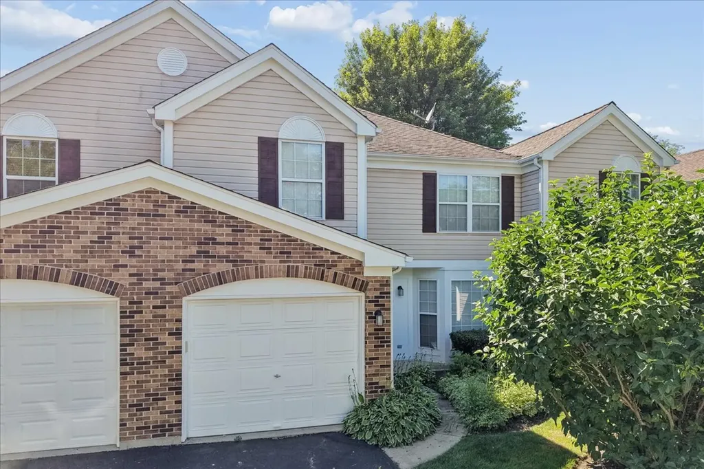 855 West Saratoga Circle Island Lake IL 60042