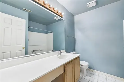 855 West Saratoga Circle Island Lake IL 60042