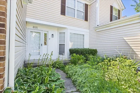 855 West Saratoga Circle Island Lake IL 60042