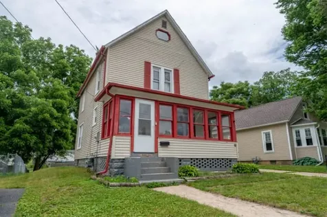 918 Jackson Avenue Dixon IL 61021