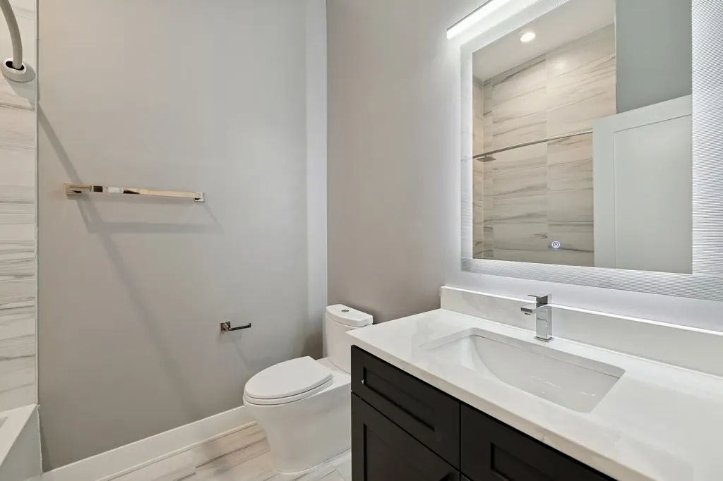 1723 West North Avenue Chicago IL 60622