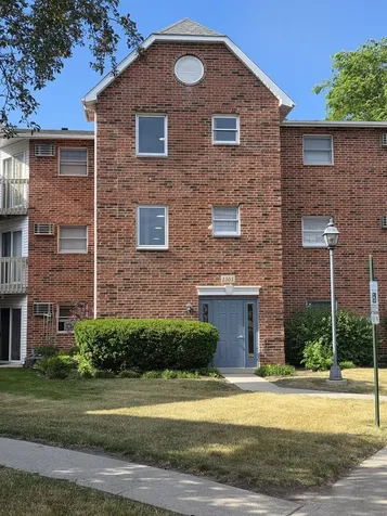 1303 Cunat Court Lake In The Hills IL 60156
