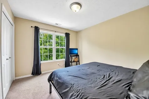 661 Stonegate Drive Sycamore IL 60178