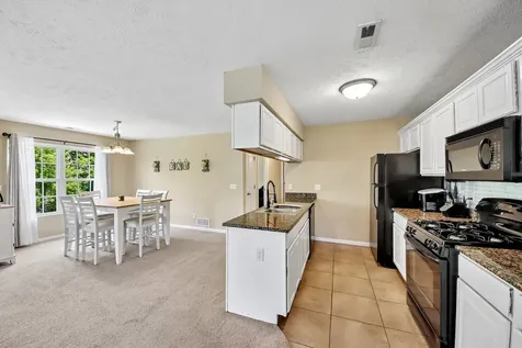 661 Stonegate Drive Sycamore IL 60178