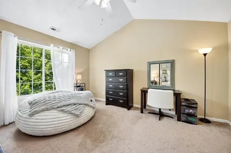 661 Stonegate Drive Sycamore IL 60178