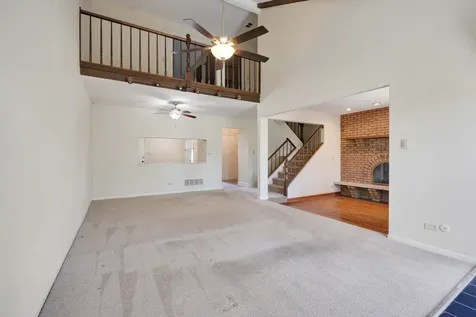 1525 Columbia Court Elk Grove Village IL 60007