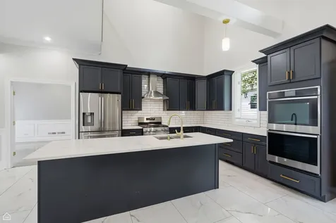 109 Orchard Street Hillside IL 60162