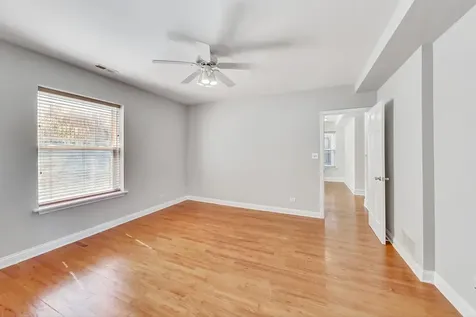 917 West Sunnyside Avenue Chicago IL 60640