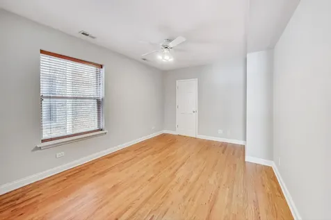 917 West Sunnyside Avenue Chicago IL 60640