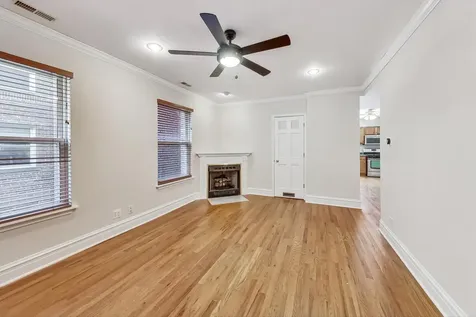917 West Sunnyside Avenue Chicago IL 60640