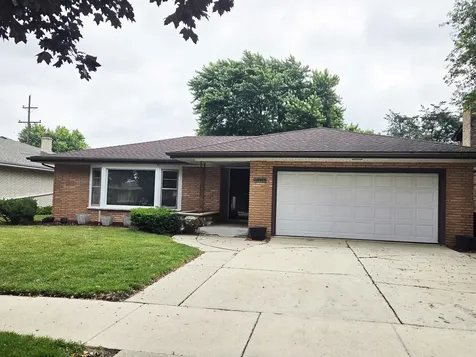 9605 South Kolin Avenue Oak Lawn IL 60453