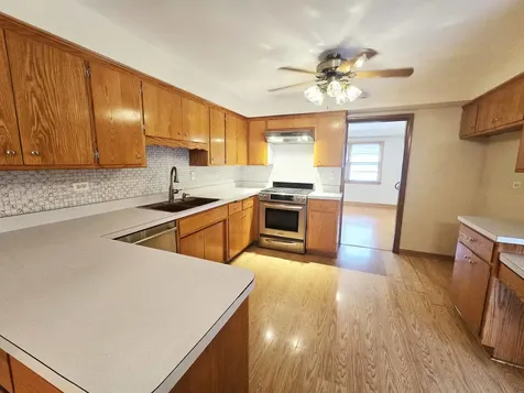 9605 South Kolin Avenue Oak Lawn IL 60453