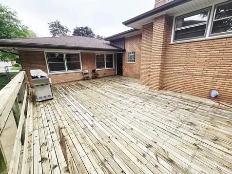 9605 South Kolin Avenue Oak Lawn IL 60453