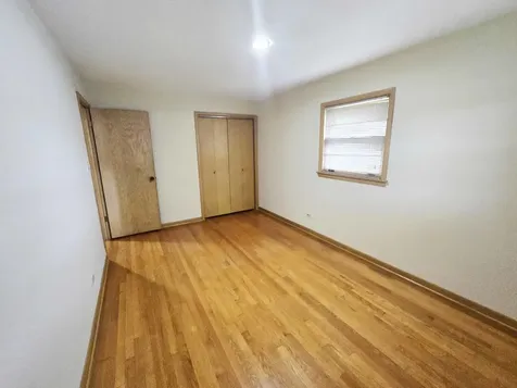 9605 South Kolin Avenue Oak Lawn IL 60453