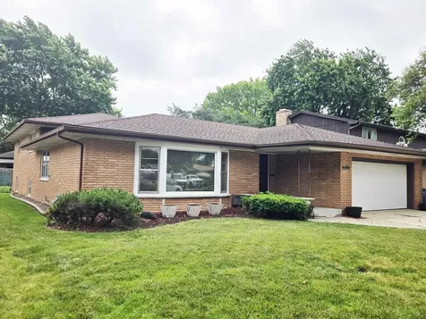 9605 South Kolin Avenue Oak Lawn IL 60453