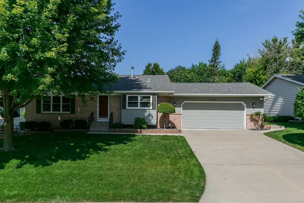 4713 5TH Street A Street East Moline IL 61244