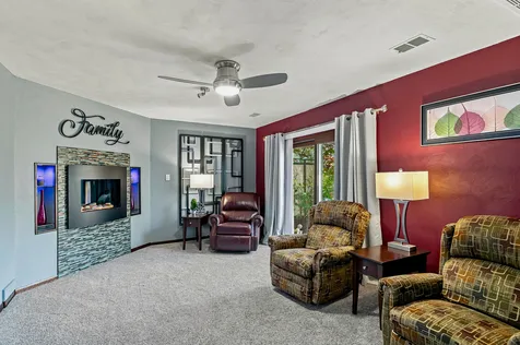 4713 5TH Street A Street East Moline IL 61244