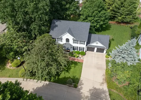 2709 8TH Street Court Moline IL 61265