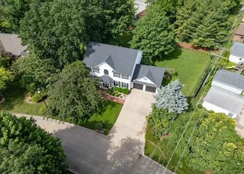 2709 8TH Street Court Moline IL 61265