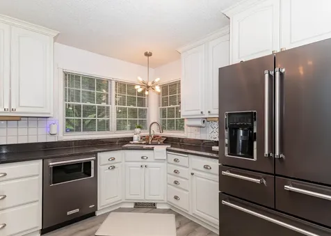 2709 8TH Street Court Moline IL 61265