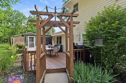 111 Eastwood Avenue Port Barrington IL 60010