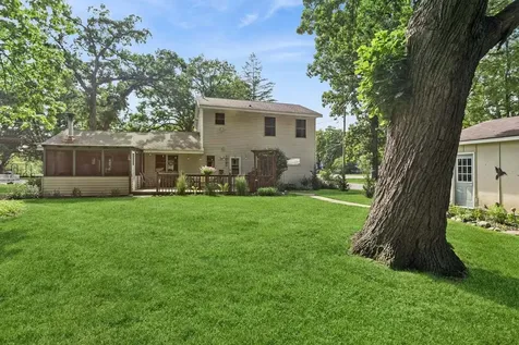 111 Eastwood Avenue Port Barrington IL 60010