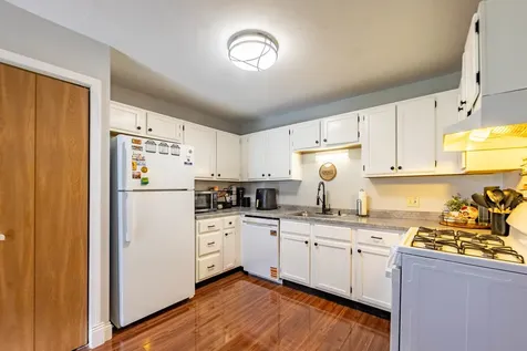 1083 Kane Street South Elgin IL 60177